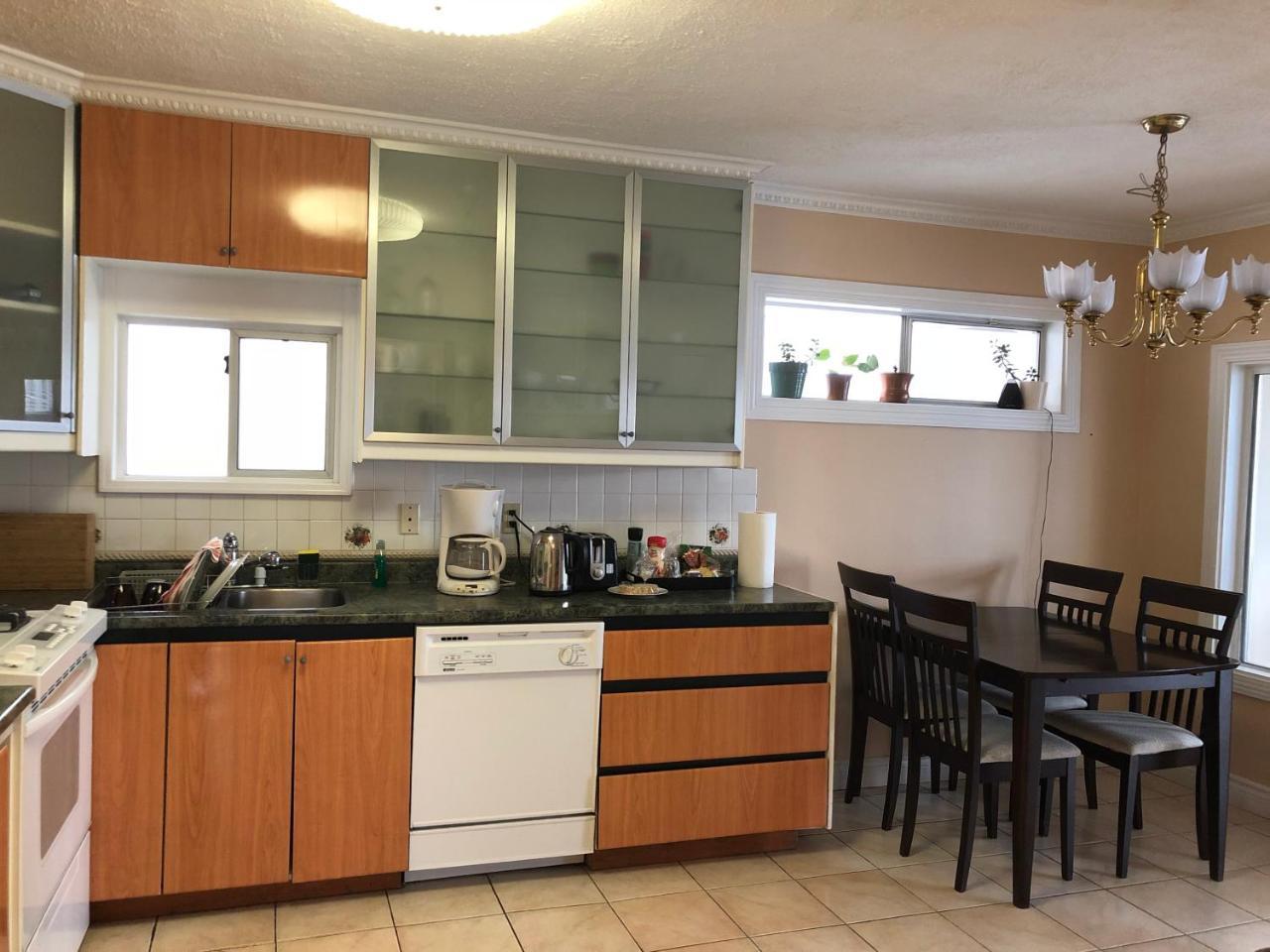 Cozy Bedrooms Guest House Vancouver Esterno foto